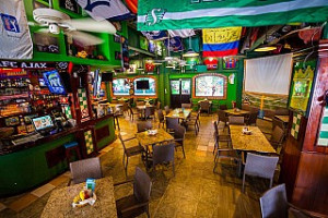 Legends Sport Bar & Grill Playa del Carmen 