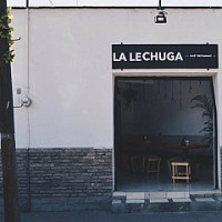 La Lechuga Cafe & Restaurant 