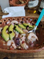 Mariscos Los Cochis food