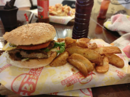 Flash Burger Suc. Cedros food