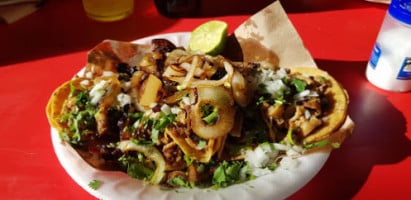 Tacos El Primo food