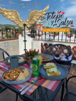 De Totopo Y Salsa Chilaquilería, México food
