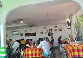 Restaurant La Arboleda food