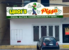 Luigi's Pizza outside