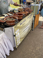 Mercado Del Pueblo food