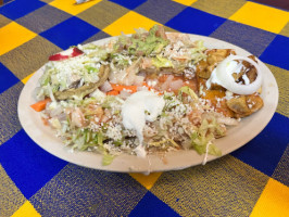 Antojitos Mexicanos la Plazoela food