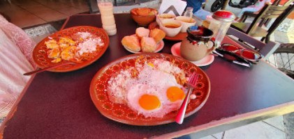 Chendo Y Chon food