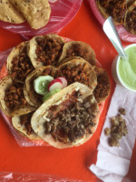 Taquería Arandas food