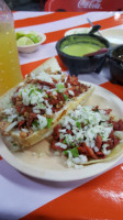 Taquería El Caporal food