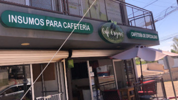 Café Orígenes outside