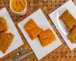 Amable's Pasteles En Hojas food