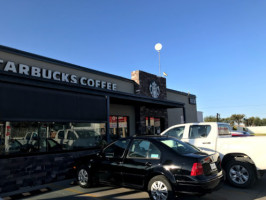 Starbucks Carretera Irapuato Dt inside