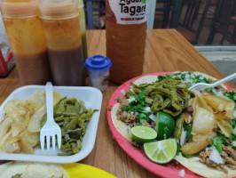 Tacos Del Sapo De Cedral food