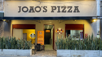 Joao's Pizza food