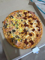 Genio's Pizza food