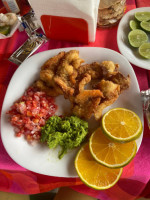 Mariscos El Cazador food