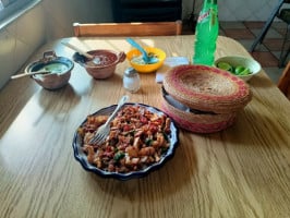 Tacos El Amigo food