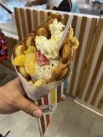 Artigiani Gelato Y Bubble Waffles food