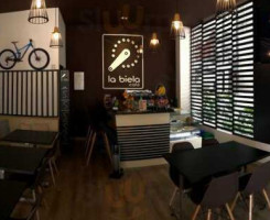 La Biela Café inside