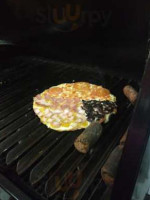 Santa Pizza A La Parrilla food