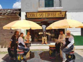Doble-yo Coffee food