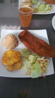 Y Cevicheria Sazon Costeña Comida