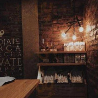 Tinta Tinto Cafe Taller inside