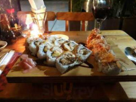 Waby Sushi y Teppanyaki food