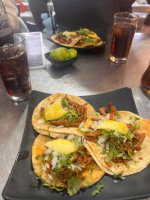 El Buen Taco food