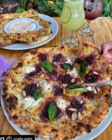 Bianco Pizza food