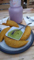 Café Bigotes food