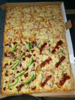 Reinolli Pizza food