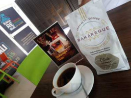 Café Bahareque food
