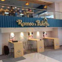 Romeo Y Paleta food