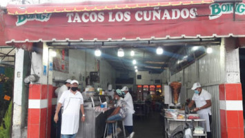 Tacos Los Cuñados food