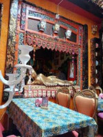 Restaurante Cafe Galería Kathmandu inside