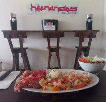 Hernandos Grill Buffet food