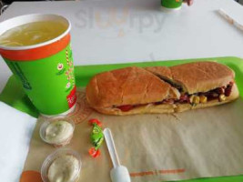 Sandwich Qbano food