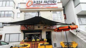 Pizza Factory outside