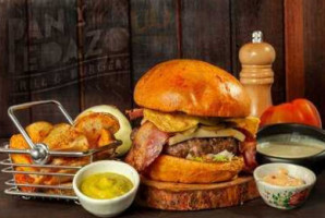 Pan Y Pedazo Grill Burgers food