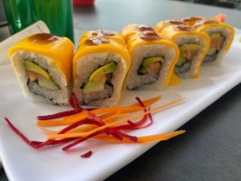 Fusión Sushi inside
