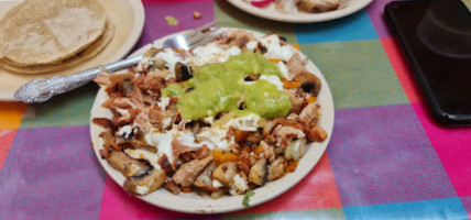 Tacos El Carboncito food