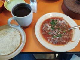 Birrería Mendoza food