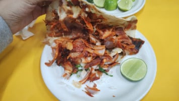 Taquería La Gran Avenida food