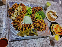 Taquería Los Enmascarados food