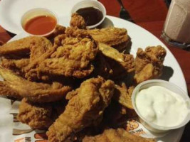 Hooters food