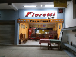 Fioretti Pizza Parques De Santa Cruz food