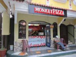 Monkeypizza food