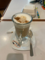 Café Del Bueno food