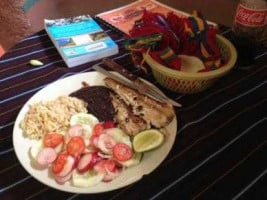 Los Abrazos Mayan food